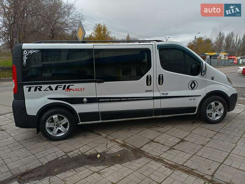 Минивэн Renault Trafic 2008 в Каменском