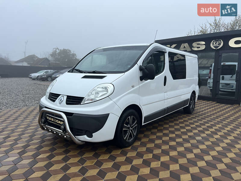 Минивэн Renault Trafic 2014 в Знаменке фото Минивэн Renault Trafic 2014 в Знаменке