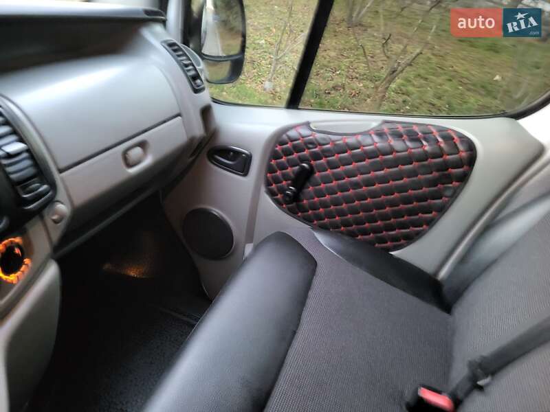 Минивэн Renault Trafic 2007 в Хмельницком фото 81 Минивэн Renault Trafic 2007 в Хмельницком