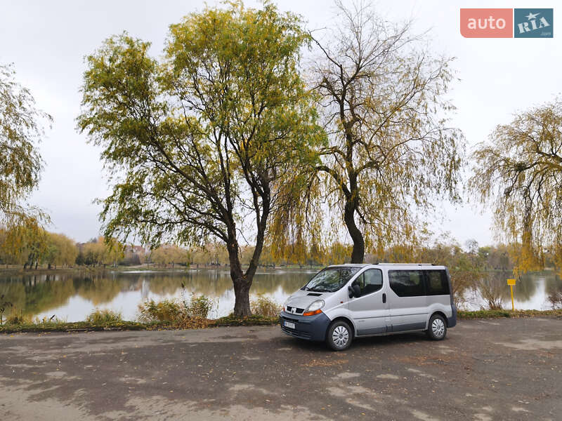 Минивэн Renault Trafic 2006 в Ровно