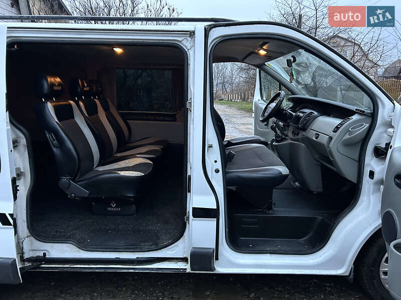 Минивэн Renault Trafic 2005 в Хмельнике фото 18 Минивэн Renault Trafic 2005 в Хмельнике