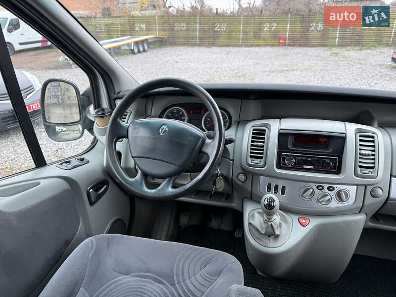 Минивэн Renault Trafic 2007 в Виннице