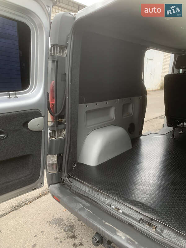 Минивэн Renault Trafic 2005 в Харькове фото 26 Минивэн Renault Trafic 2005 в Харькове