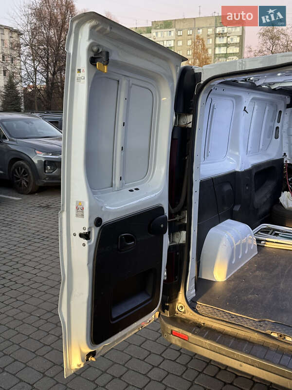 Микроавтобус грузовой (до 3,5т) Renault Trafic 2018 в Львове