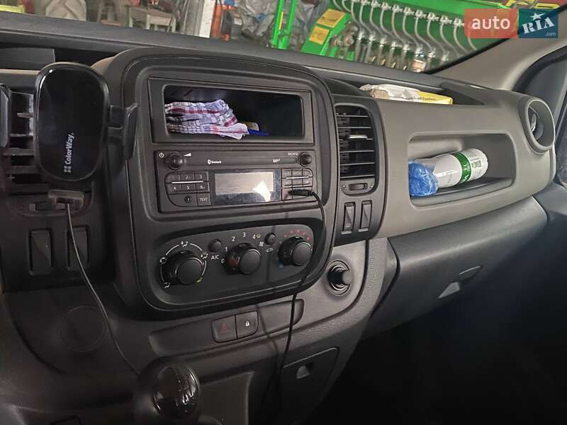 Мінівен Renault Trafic 2015 в Кривому Розі фото 6 Мінівен Renault Trafic 2015 в Кривому Розі