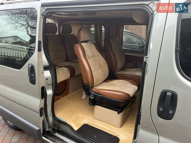 Мінівен Renault Trafic 2008 в Кіцмані фото 8 Мінівен Renault Trafic 2008 в Кіцмані