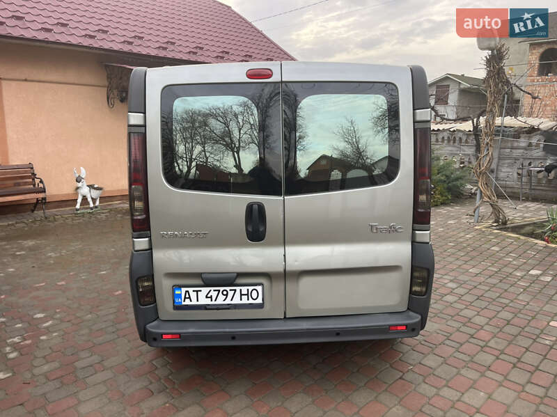 Мінівен Renault Trafic 2008 в Кіцмані фото 5 Мінівен Renault Trafic 2008 в Кіцмані