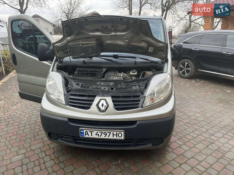 Мінівен Renault Trafic 2008 в Кіцмані фото 14 Мінівен Renault Trafic 2008 в Кіцмані