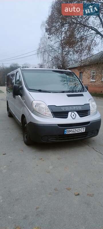 Минивэн Renault Trafic 2011 в Ромнах