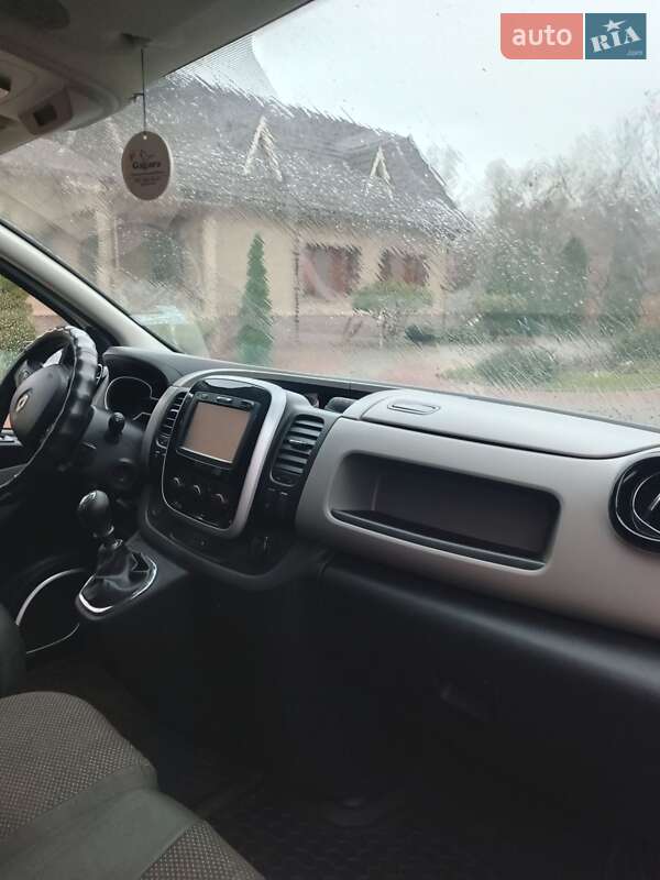 Грузовой фургон Renault Trafic 2017 в Изюме