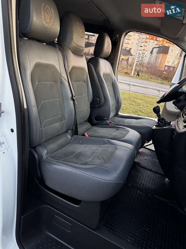 Минивэн Renault Trafic 2016 в Хмельницком