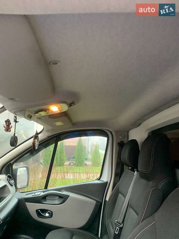 Другие грузовики Renault Trafic 2017 в Гостомеле