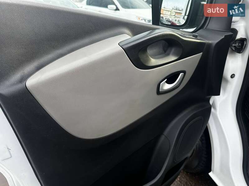 Грузопассажирский фургон Renault Trafic 2019 в Харькове