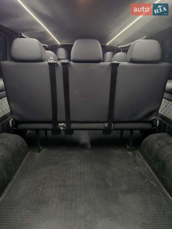 Минивэн Renault Trafic 2016 в Городке