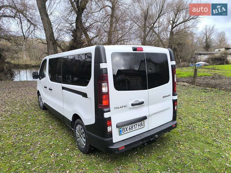 Минивэн Renault Trafic 2016 в Городке