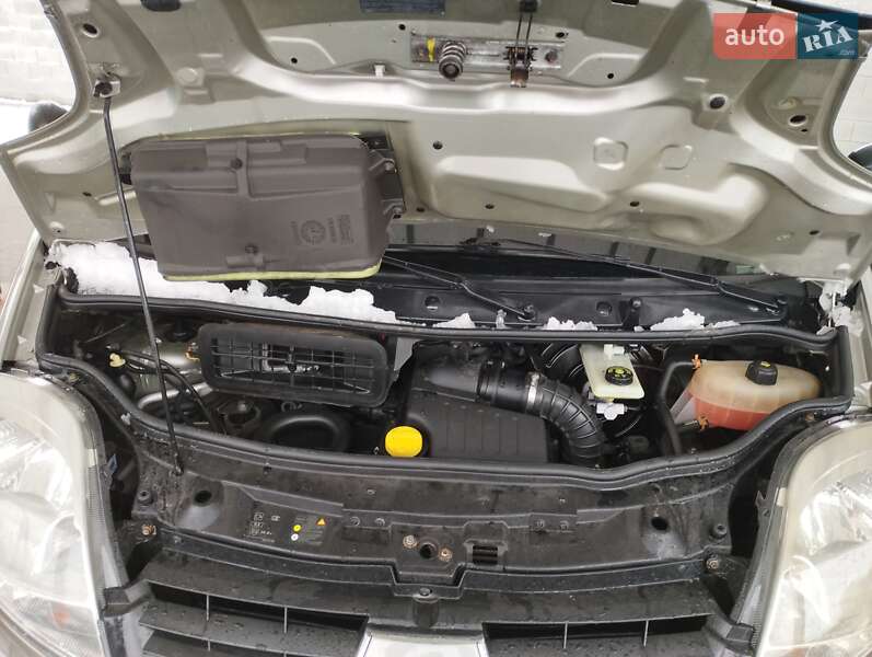 Минивэн Renault Trafic 2011 в Ровно фото 22 Минивэн Renault Trafic 2011 в Ровно