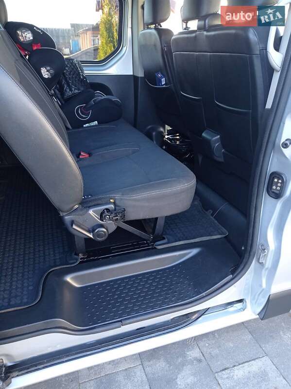 Минивэн Renault Trafic 2015 в Камне-Каширском