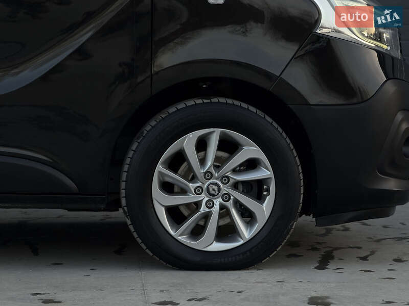 Минивэн Renault Trafic 2021 в Дубно