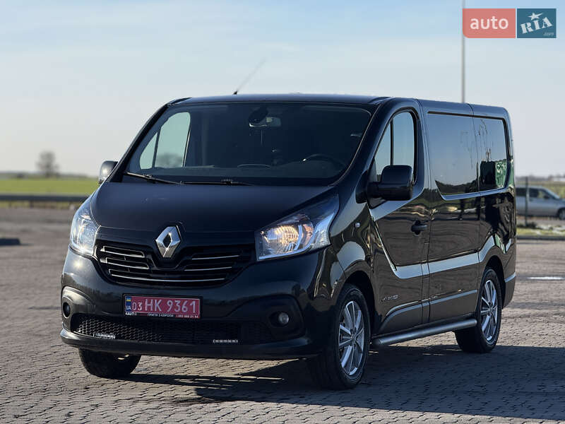 Грузовой фургон Renault Trafic 2015 в Радивилове