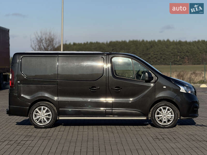 Грузовой фургон Renault Trafic 2015 в Радивилове