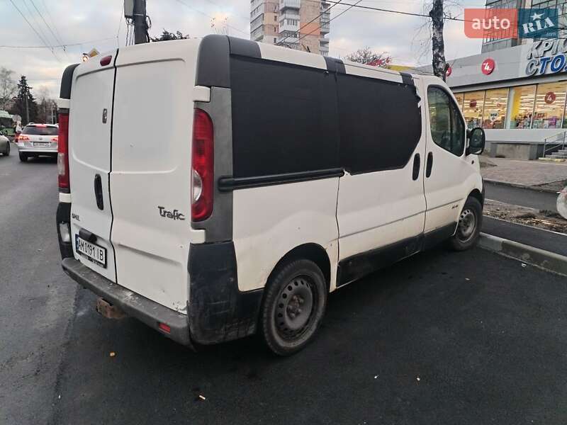 Грузовой фургон Renault Trafic 2004 в Житомире