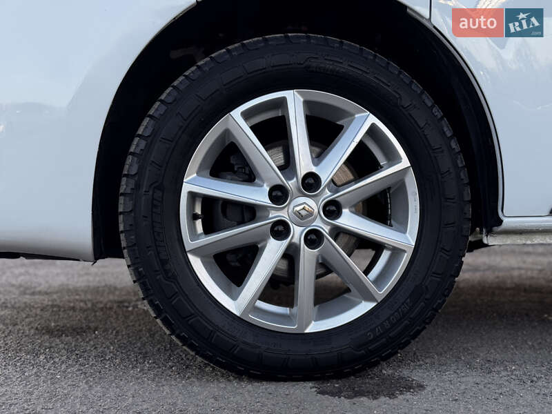 Грузовой фургон Renault Trafic 2016 в Радивилове