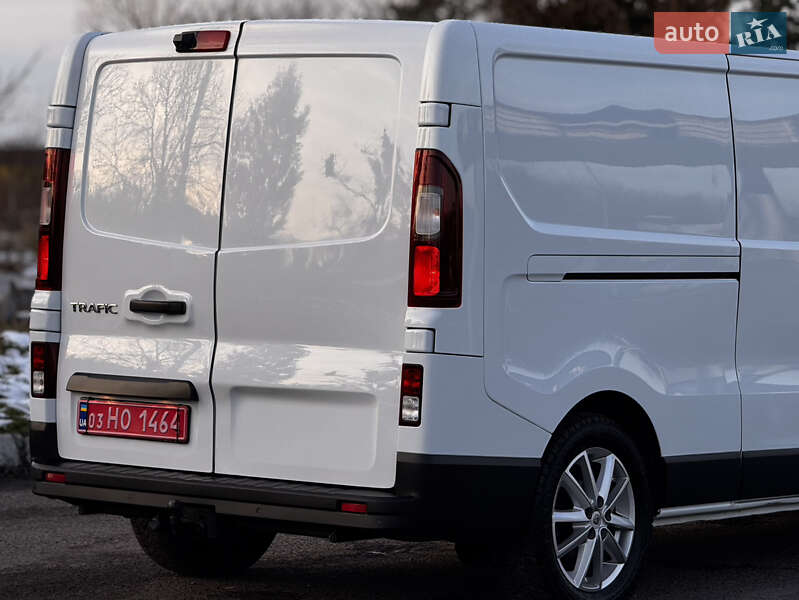 Грузовой фургон Renault Trafic 2016 в Радивилове