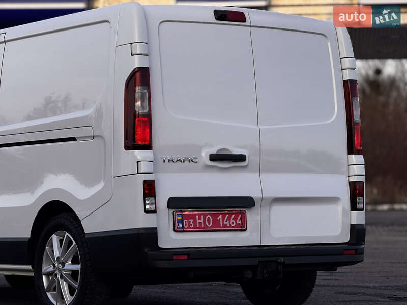 Грузовой фургон Renault Trafic 2016 в Радивилове