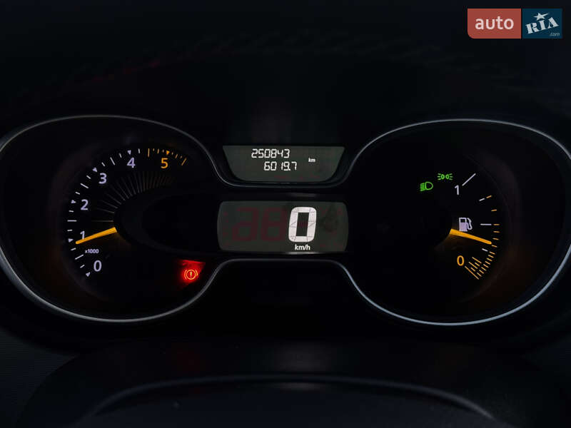 Грузовой фургон Renault Trafic 2016 в Радивилове