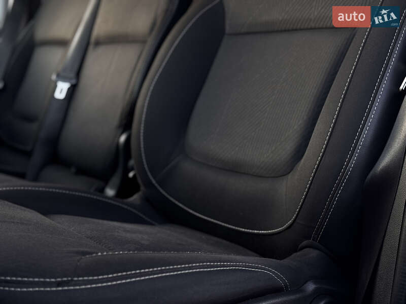 Грузовой фургон Renault Trafic 2016 в Радивилове