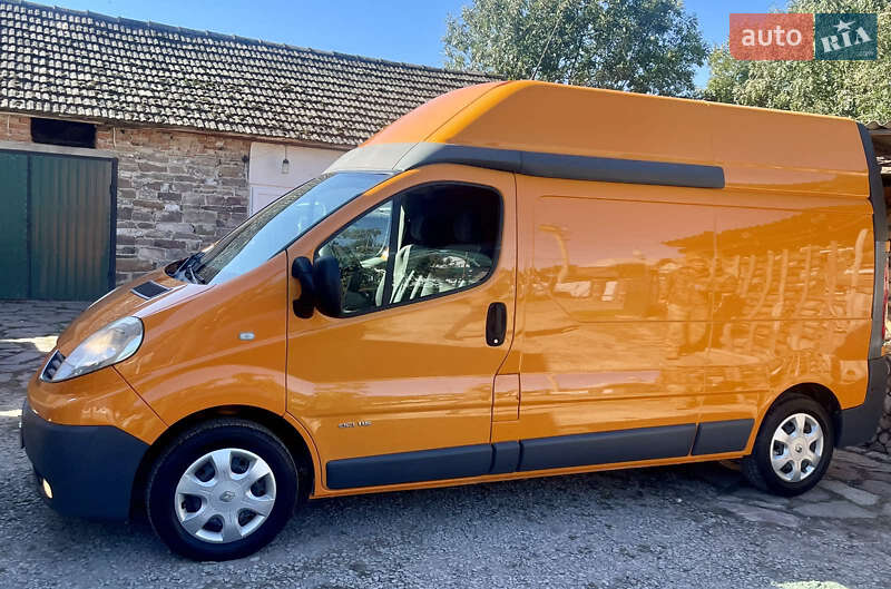 Грузовой фургон Renault Trafic 2010 в Чорткове
