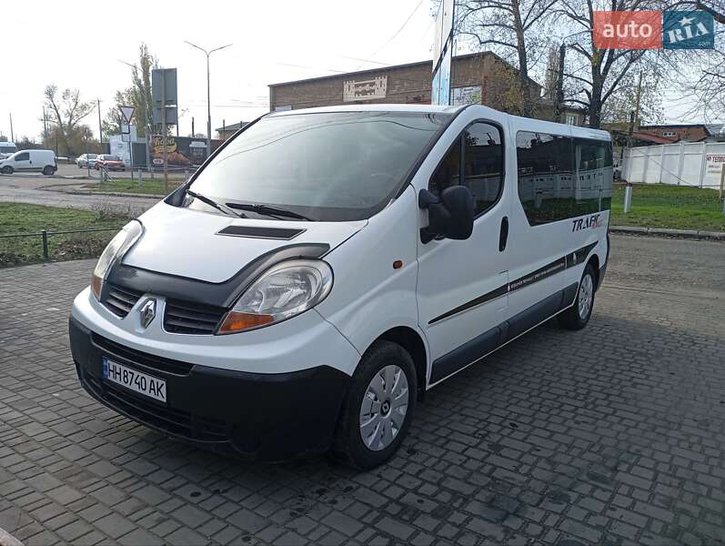 Минивэн Renault Trafic 2006 в Белгороде-Днестровском