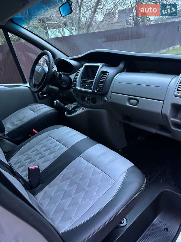 Минивэн Renault Trafic 2013 в Ровно фото 14 Минивэн Renault Trafic 2013 в Ровно