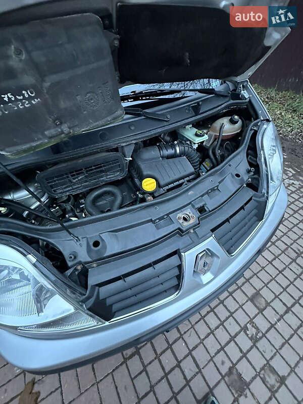 Минивэн Renault Trafic 2013 в Ровно фото 26 Минивэн Renault Trafic 2013 в Ровно