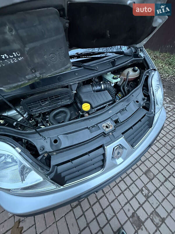 Минивэн Renault Trafic 2013 в Ровно фото 36 Минивэн Renault Trafic 2013 в Ровно