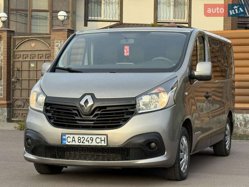 Минивэн Renault Trafic 2015 в Киеве