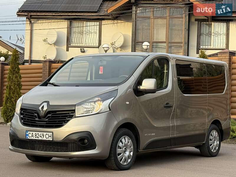 Минивэн Renault Trafic 2015 в Киеве