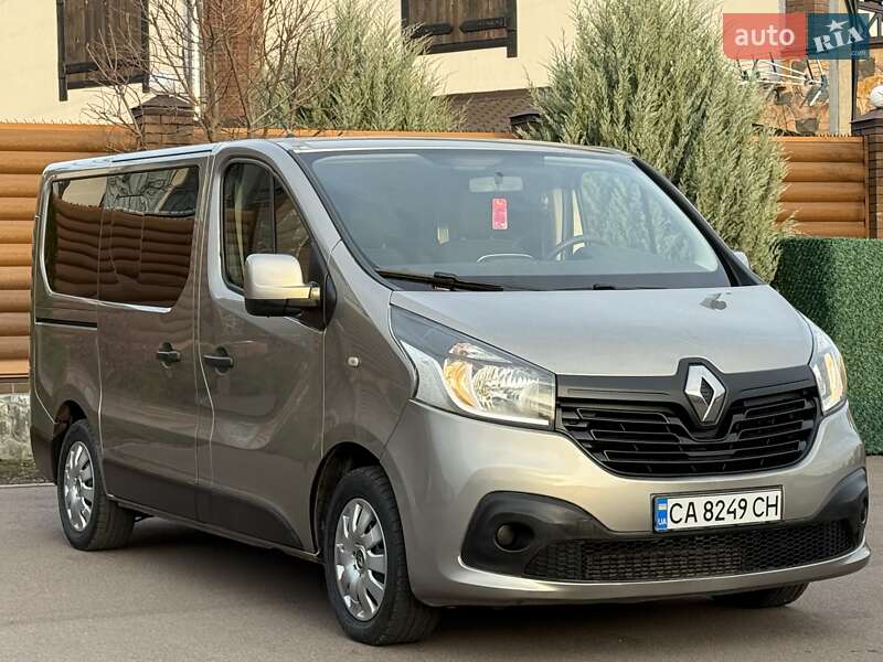 Минивэн Renault Trafic 2015 в Киеве