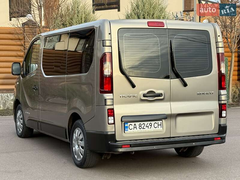 Минивэн Renault Trafic 2015 в Киеве