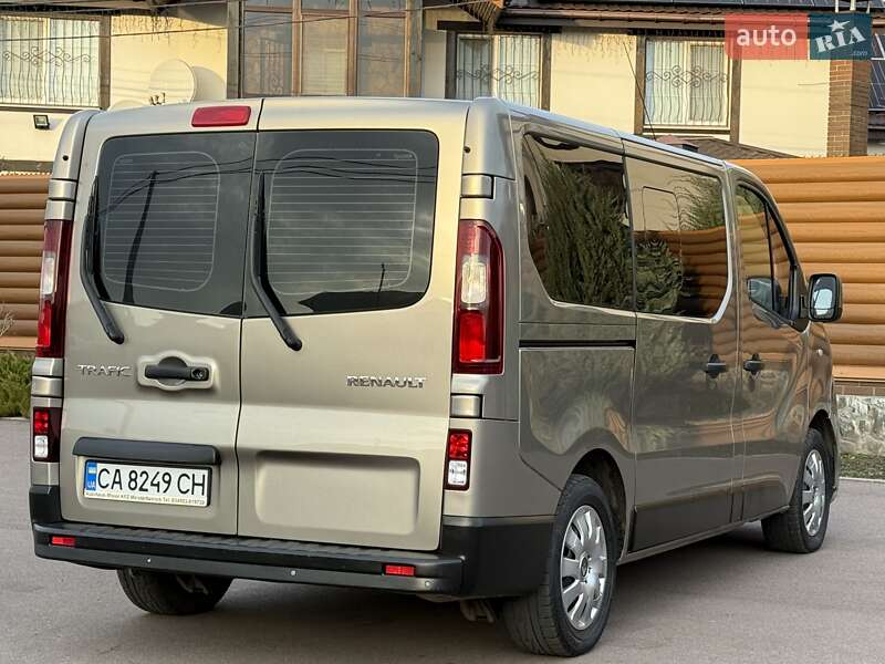 Минивэн Renault Trafic 2015 в Киеве