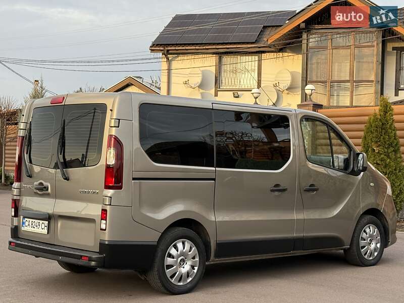 Минивэн Renault Trafic 2015 в Киеве