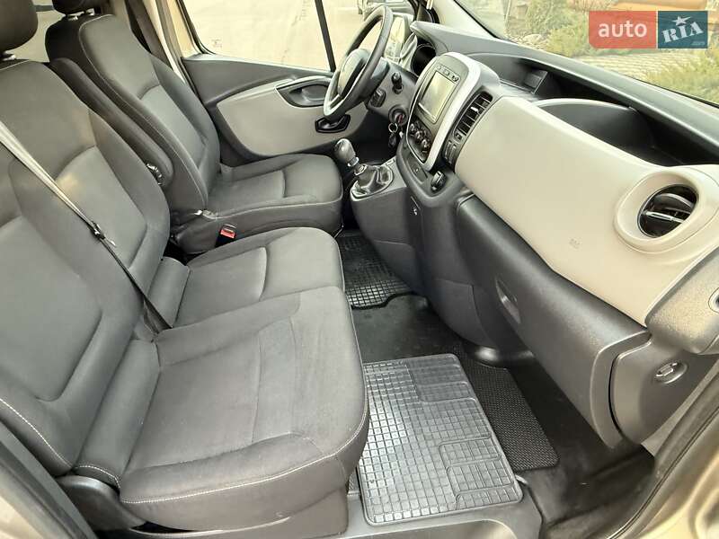 Минивэн Renault Trafic 2015 в Киеве