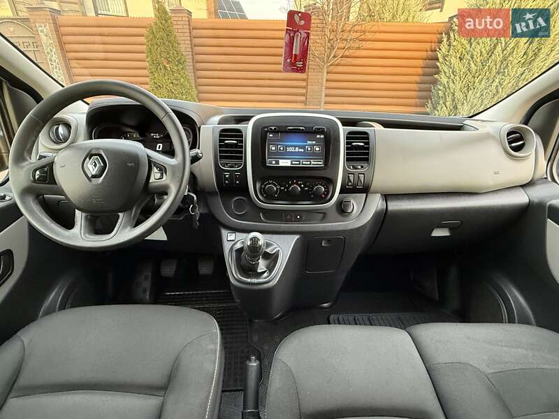 Минивэн Renault Trafic 2015 в Киеве