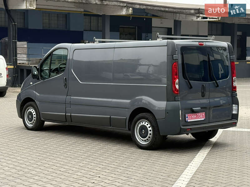 Грузовой фургон Renault Trafic 2014 в Ровно