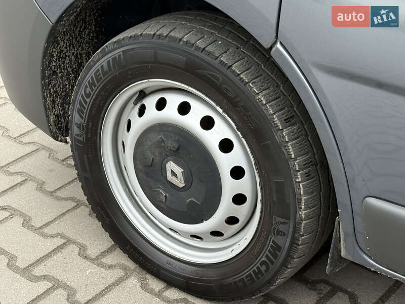 Грузовой фургон Renault Trafic 2014 в Ровно