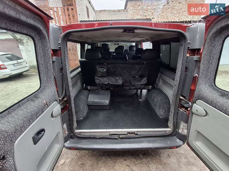 Мінівен Renault Trafic 2006 в Києві