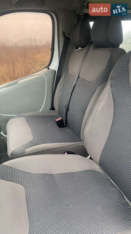 Минивэн Renault Trafic 2004 в Переяславе фото 24 Минивэн Renault Trafic 2004 в Переяславе