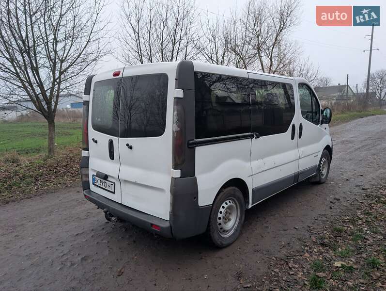 Минивэн Renault Trafic 2001 в Здолбунове