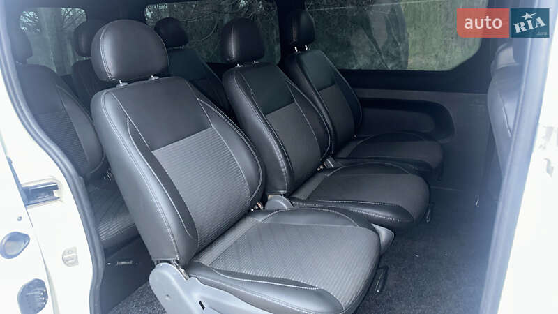 Минивэн Renault Trafic 2017 в Житомире фото 5 Минивэн Renault Trafic 2017 в Житомире