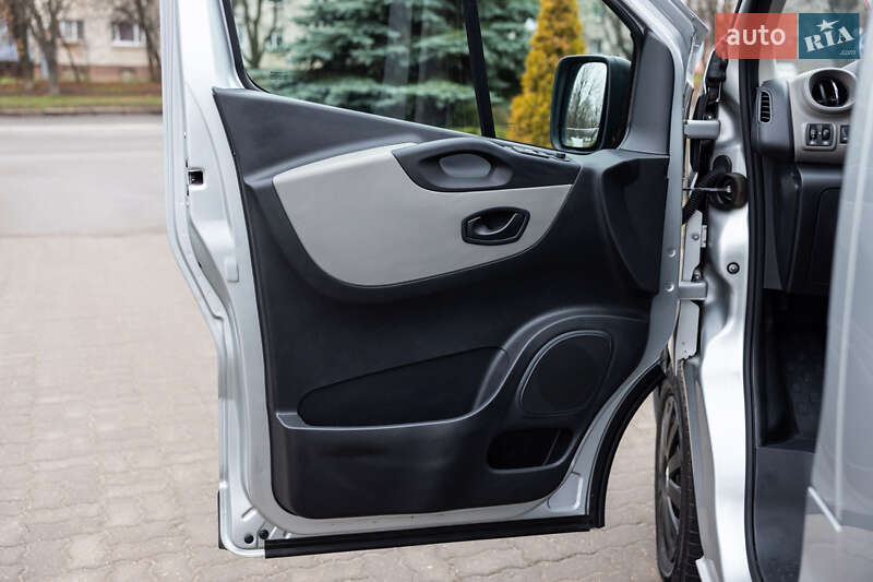 Минивэн Renault Trafic 2017 в Луцке